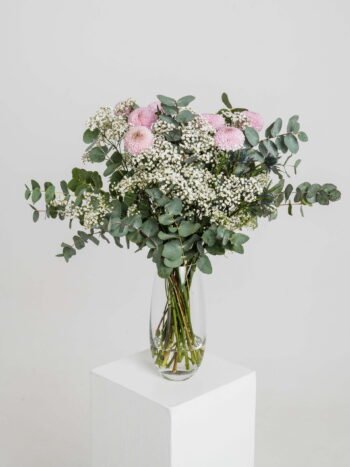 Gėlių puokštė iš chrizantemų momoko